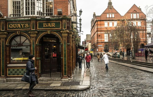 Irish pub Photo CC BY William Murphy Flickr
